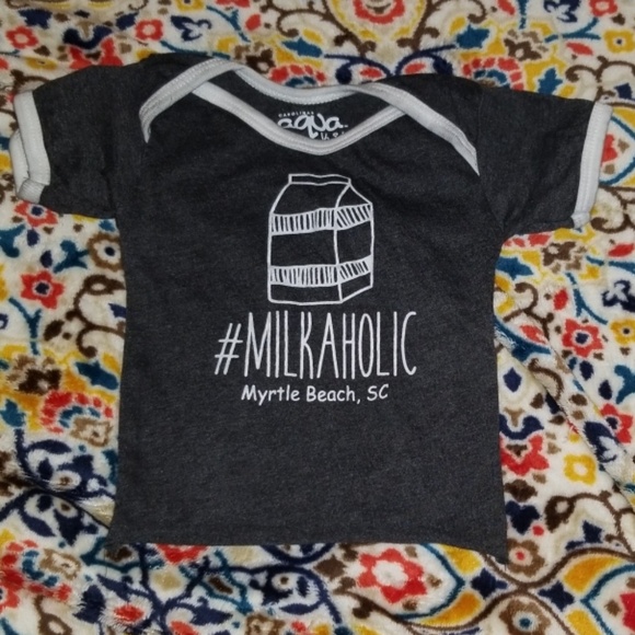 2 Beach Shirts - Picture 2 of 2